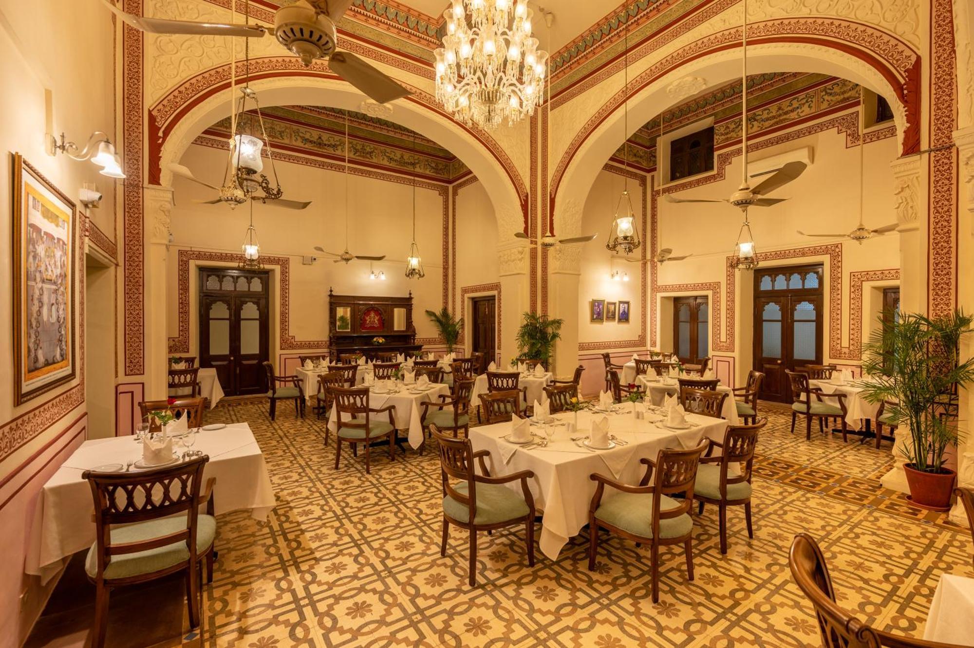 Umed Bhawan Palace, Kotah Hotel Kota  Exterior photo